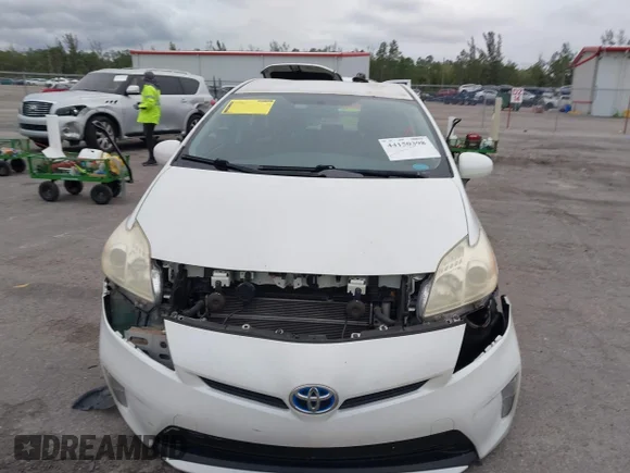✅ 2014 Toyota Prius Two • VIN: JTDKN3DU8E1777908 • Lot: 44150398. Wystawiony na IAAI z przebiegiem 115 877 mil. Bezpłatny archiwum sprzedaży aukcyjnych z USA i szczegółowy raport historii pojazdu na DreamBid. Zdjęcie 6.
