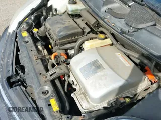 ✅ 2008 Toyota Prius • VIN: JTDKB20U283385881 • Лот: 43599988. Опубликован ранее на IAAI с пробегом 257 755 миль. Бесплатный доступ к архиву аукционных продаж из США и подробный отчёт об истории автомобиля на DreamBid. Изображение 17.