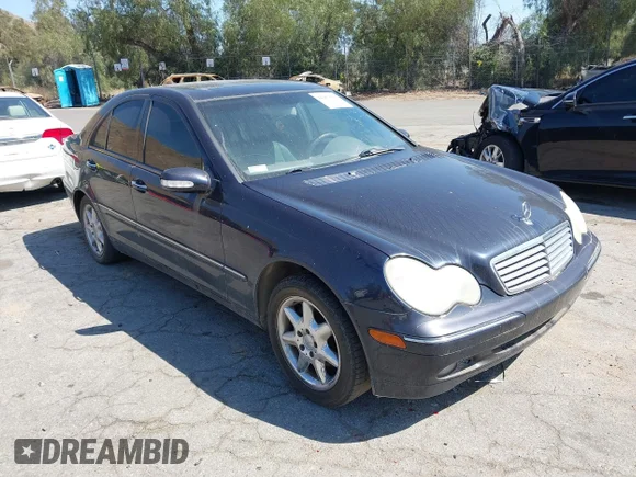 ✅ 2003 Mercedes-Benz C 240 • VIN: WDBRF61J13F376609 • Лот: 44967001. Опубликован ранее на IAAI с пробегом Не указан. Бесплатный доступ к архиву аукционных продаж из США и подробный отчёт об истории автомобиля на DreamBid. Изображение 1.