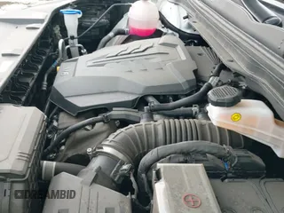 ✅ 2024 Kia Carnival SX Prestige • VIN: KNDNE5H33R6340918 • Lot: 41469325. Wystawiony na IAAI z przebiegiem 15 695 mil. Bezpłatny archiwum sprzedaży aukcyjnych z USA i szczegółowy raport historii pojazdu na DreamBid. Zdjęcie 19.