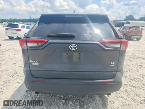 ✅ 2021 Toyota RAV4 LE • VIN: 2T3F1RFV7MC178571 • Lot: 53952936. Wystawiony na Copart z przebiegiem 111 585 mil. Bezpłatny archiwum sprzedaży aukcyjnych z USA i szczegółowy raport historii pojazdu na DreamBid. Zdjęcie 6.
