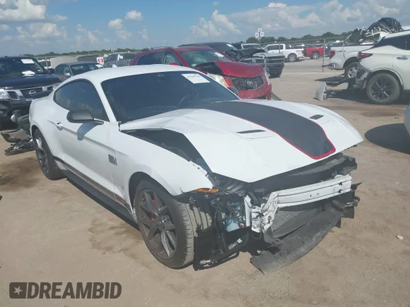 ✅ 2022 Ford Mustang Mach 1 • VIN: 1FA6P8R07N5554353 • Лот: 43381736. Опубліковано раніше на IAAI з пробігом 19 779 миль. Безкоштовний доступ до архіву аукціонних продажів зі США та докладний звіт про історію автомобіля на DreamBid. Зображення 1.