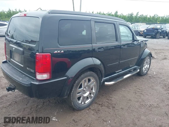 ✅ 2010 Dodge Nitro Heat • VIN: 1D4PU4GK9AW157853 • Lot: 45198420. Wystawiony na IAAI z przebiegiem 145 112 mil. Bezpłatny archiwum sprzedaży aukcyjnych z USA i szczegółowy raport historii pojazdu na DreamBid. Zdjęcie 4.