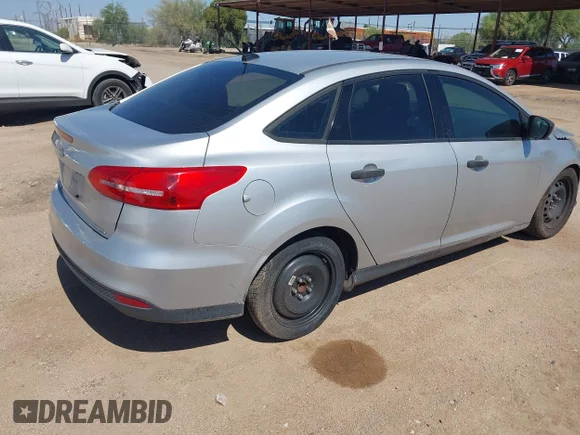 ✅ 2016 Ford Focus S • VIN: 1FADP3E2XGL310552 • Lot: 45309308. Wystawiony na IAAI z przebiegiem 61 982 mil. Bezpłatny archiwum sprzedaży aukcyjnych z USA i szczegółowy raport historii pojazdu na DreamBid. Zdjęcie 4.