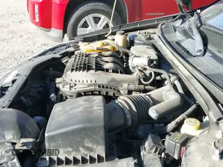 ✅ 2013 Chrysler 200 Limited • VIN: 1C3CCBCG9DN523880 • Лот: 43644898. Опубликован ранее на IAAI с пробегом 205 000 миль. Бесплатный доступ к архиву аукционных продаж из США и подробный отчёт об истории автомобиля на DreamBid. Изображение 12.