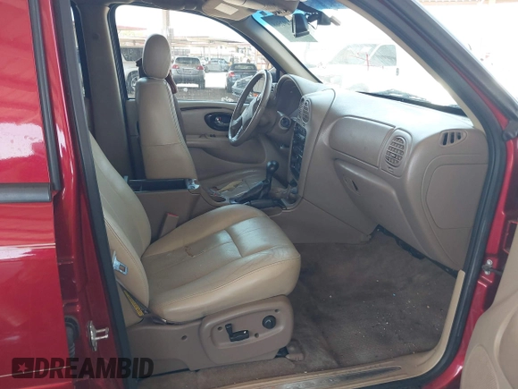 ✅ 2004 Buick Rainier CXL Plus • VIN: 5GAET13P242364847 • Lot: 42492568. Wystawiony na IAAI z przebiegiem 140 965 mil. Bezpłatny archiwum sprzedaży aukcyjnych z USA i szczegółowy raport historii pojazdu na DreamBid. Zdjęcie 5.