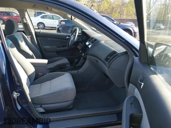 ✅ 2003 Honda Accord LX • VIN: 1HGCM563X3A031451 • Lot: 44621776. Wystawiony na IAAI z przebiegiem 144 000 mil. Bezpłatny archiwum sprzedaży aukcyjnych z USA i szczegółowy raport historii pojazdu na DreamBid. Zdjęcie 5.