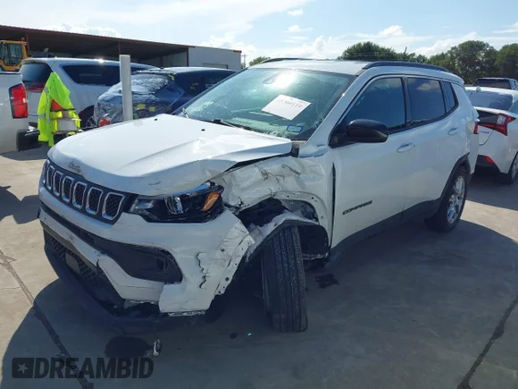 ✅ 2024 Jeep Compass Latitude Lux • VIN: 3C4NJDFN1RT591050 • Lot: 45300119. Wystawiony na IAAI z przebiegiem 38 507 mil. Bezpłatny archiwum sprzedaży aukcyjnych z USA i szczegółowy raport historii pojazdu na DreamBid. Zdjęcie 2.