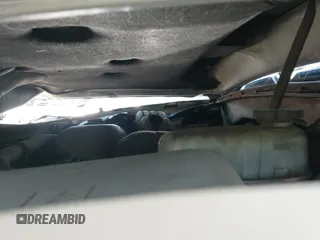 ✅ 2007 Chevrolet Silverado 2500HD Work Truck • VIN: 1GCHC24U07E113558 • Lot: 42389486. Wystawiony na IAAI z przebiegiem 237 467 mil. Bezpłatny archiwum sprzedaży aukcyjnych z USA i szczegółowy raport historii pojazdu na DreamBid. Zdjęcie 12.