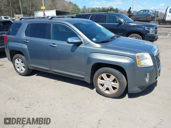 ✅ 2013 GMC Terrain SLE • VIN: 2GKFLREK6D6288673 • Лот: 44951433. Опубліковано раніше на IAAI з пробігом 143 318 миль. Безкоштовний доступ до архіву аукціонних продажів зі США та докладний звіт про історію автомобіля на DreamBid. Зображення 1.