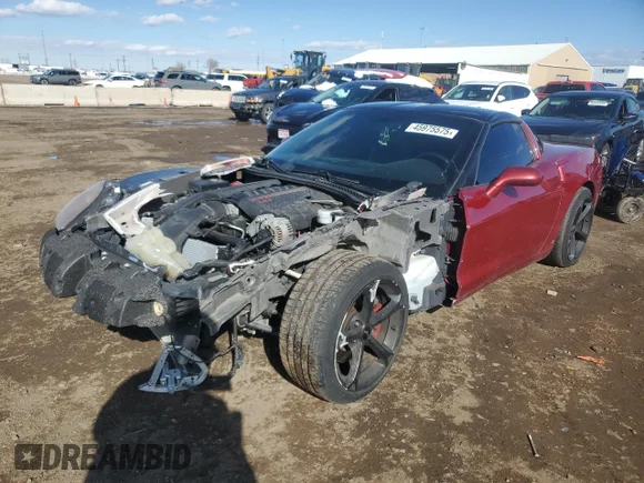✅ 2008 Chevrolet Corvette • VIN: 1G1YY25W785127694 • Lot: 45975575. Wystawiony na Copart z przebiegiem 87 956 mil. Bezpłatny archiwum sprzedaży aukcyjnych z USA i szczegółowy raport historii pojazdu na DreamBid. Zdjęcie 1.