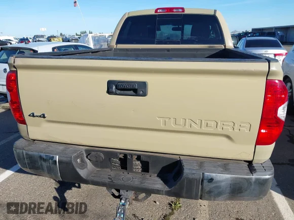 ✅ 2017 Toyota Tundra SR5 • VIN: 5TFUW5F13HX592493 • Lot: 44448264. Wystawiony na IAAI z przebiegiem 114 965 mil. Bezpłatny archiwum sprzedaży aukcyjnych z USA i szczegółowy raport historii pojazdu na DreamBid. Zdjęcie 6.