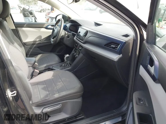 ✅ 2023 Volkswagen Taos SE • VIN: 3VVSX7B27PM301076 • Lot: 44447770. Wystawiony na IAAI z przebiegiem 27 734 mil. Bezpłatny archiwum sprzedaży aukcyjnych z USA i szczegółowy raport historii pojazdu na DreamBid. Zdjęcie 5.