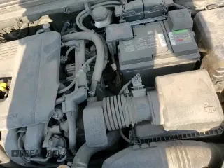 ✅ 2020 Hyundai Elantra SE • VIN: 5NPD74LF3LH544309 • Lot: 68865525. Listed on Copart with 124,721 mi. Free auction sales archive from the USA and detailed vehicle history report at DreamBid. Image 13.