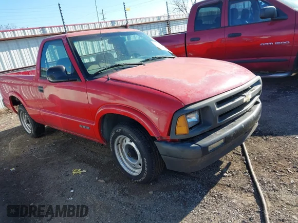 ✅ 1996 Chevrolet S-10 • VIN: 1GCCS1440T8180032 • Lot: 43879654. Listed on IAAI with 126,414 mi. Free auction sales archive from the USA and detailed vehicle history report at DreamBid. Image 1.