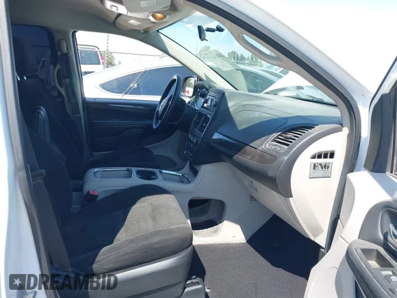 ✅ 2015 Dodge Grand Caravan SXT • VIN: 2C4RDGCG3FR549770 • Лот: 45406697. Опубліковано раніше на IAAI з пробігом 181 217 миль. Безкоштовний доступ до архіву аукціонних продажів зі США та докладний звіт про історію автомобіля на DreamBid. Зображення 5.