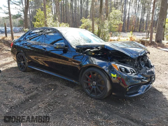 ✅ 2014 Mercedes-Benz E 63 AMG S-Model • VIN: WDDHF7GB6EA992797 • Лот: 43907461. Опубликован ранее на IAAI с пробегом 146 469 миль. Бесплатный доступ к архиву аукционных продаж из США и подробный отчёт об истории автомобиля на DreamBid. Изображение 1.