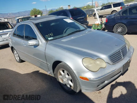 ✅ 2001 Mercedes-Benz C 230/260/280/320 • VIN: WDBRF64J31F076532 • Lot: 44755919. Wystawiony na IAAI z przebiegiem 217 504 mil. Bezpłatny archiwum sprzedaży aukcyjnych z USA i szczegółowy raport historii pojazdu na DreamBid. Zdjęcie 1.