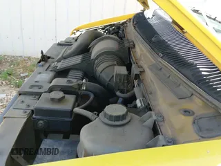 ✅ 2005 Ford Econoline Cargo • VIN: 1FTNE24W55HB06177 • Lot: 42831367. Wystawiony na IAAI z przebiegiem 267 097 mil. Bezpłatny archiwum sprzedaży aukcyjnych z USA i szczegółowy raport historii pojazdu na DreamBid. Zdjęcie 15.