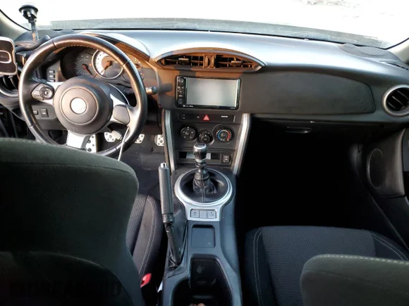 ✅ 2019 Toyota 86 • VIN: JF1ZNAA14K9703269 • Lot: 73003082. Wystawiony na Copart z przebiegiem 69 481 mil. Bezpłatny archiwum sprzedaży aukcyjnych z USA i szczegółowy raport historii pojazdu na DreamBid. Zdjęcie 8.