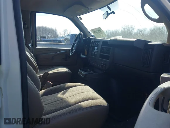 ✅ 2013 Chevrolet Express Cargo • VIN: 1GCWGFCG2D1111716 • Лот: 44385240. Опубліковано раніше на IAAI з пробігом Не вказано. Безкоштовний доступ до архіву аукціонних продажів зі США та докладний звіт про історію автомобіля на DreamBid. Зображення 5.