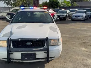 ✅ 2005 Ford Police Interceptor • VIN: 2FAHP71W05X127176 • Lot: 84732745. Wystawiony na Copart z przebiegiem 113 695 mil. Bezpłatny archiwum sprzedaży aukcyjnych z USA i szczegółowy raport historii pojazdu na DreamBid. Zdjęcie 11.