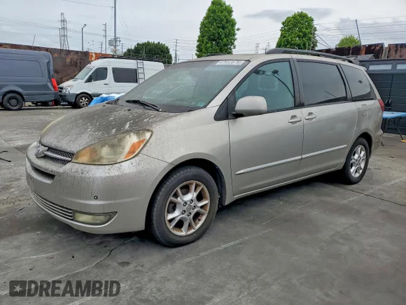 ✅ 2004 Toyota Sienna XLE • VIN: 5TDZA22C84S215717 • Lot: 47952876. Listed on Copart with 212,820 mi. Free auction sales archive from the USA and detailed vehicle history report at DreamBid. Image 1.