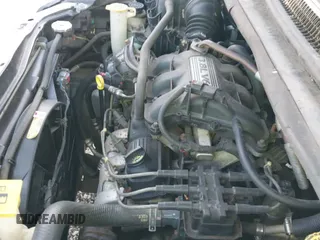 ✅ 2008 Chrysler Town & Country Touring • VIN: 2A8HR54P88R834637 • Лот: 42960186. Опубликован ранее на IAAI с пробегом 154 974 миль. Бесплатный доступ к архиву аукционных продаж из США и подробный отчёт об истории автомобиля на DreamBid. Изображение 13.