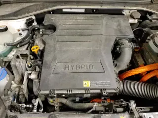 ✅ 2017 Hyundai Ioniq SEL • VIN: KMHC75LC4HU026869 • Lot: 46104795. Wystawiony na Copart z przebiegiem 57 503 mil. Bezpłatny archiwum sprzedaży aukcyjnych z USA i szczegółowy raport historii pojazdu na DreamBid. Zdjęcie 15.