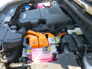 ✅ 2025 Kia Niro SX • VIN: KNDCT3LE5S5294577 • Lot: 43327797. Listed on IAAI with 422 mi. Free auction sales archive from the USA and detailed vehicle history report at DreamBid. Image 20.