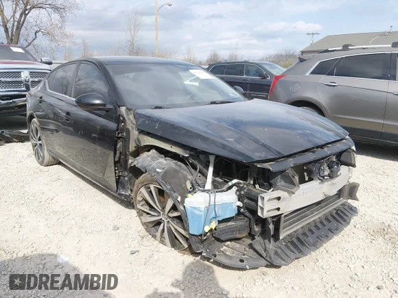 ✅ 2019 Nissan Altima SR • VIN: 1N4BL4CW8KC213728 • Лот: 44741928. Опубліковано раніше на IAAI з пробігом 143 129 миль. Безкоштовний доступ до архіву аукціонних продажів зі США та докладний звіт про історію автомобіля на DreamBid. Зображення 1.