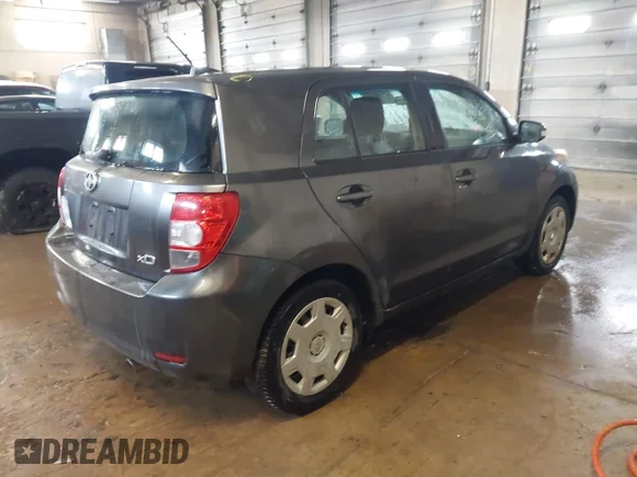 ✅ 2008 Scion xD • VIN: JTKKU10418J007818 • Lot: 43928157. Wystawiony na IAAI z przebiegiem 171 873 mil. Bezpłatny archiwum sprzedaży aukcyjnych z USA i szczegółowy raport historii pojazdu na DreamBid. Zdjęcie 4.