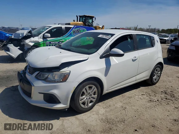 ✅ 2017 Chevrolet Sonic LT • VIN: 1G1JG6SG0H4153701 • Lot: 48678666. Wystawiony na Copart z przebiegiem 178 965 mil. Bezpłatny archiwum sprzedaży aukcyjnych z USA i szczegółowy raport historii pojazdu na DreamBid. Zdjęcie 1.