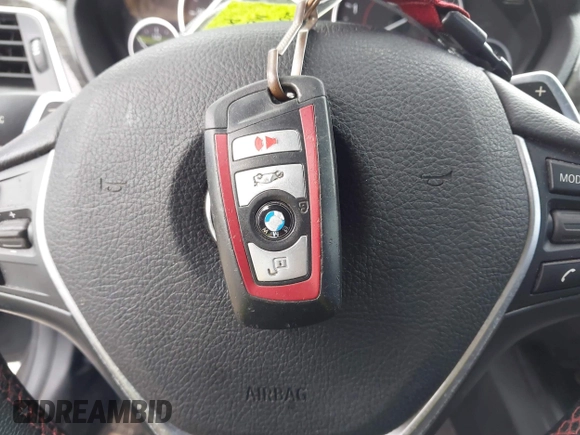 ✅ 2017 BMW 3 Series 330i • VIN: WBA8B9C5XHK675599 • Lot: 43919652. Wystawiony na IAAI z przebiegiem 100 880 mil. Bezpłatny archiwum sprzedaży aukcyjnych z USA i szczegółowy raport historii pojazdu na DreamBid. Zdjęcie 11.