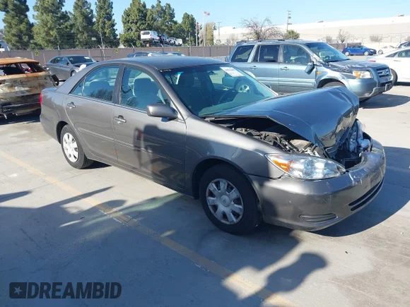 ✅ 2003 Toyota Camry LE • VIN: 4T1BE32K83U740303 • Lot: 44543689. Wystawiony na IAAI z przebiegiem 82 221 mil. Bezpłatny archiwum sprzedaży aukcyjnych z USA i szczegółowy raport historii pojazdu na DreamBid. Zdjęcie 1.