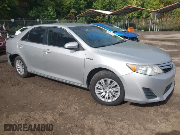 ✅ 2014 Toyota Camry XLE • VIN: 4T1BD1FK1EU122695 • Lot: 43377578. Wystawiony na IAAI z przebiegiem 139 265 mil. Bezpłatny archiwum sprzedaży aukcyjnych z USA i szczegółowy raport historii pojazdu na DreamBid. Zdjęcie 1.