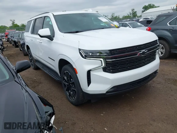 ✅ 2022 Chevrolet Suburban RST • VIN: 1GNSKEKT2NR320986 • Lot: 42365148. Wystawiony na IAAI z przebiegiem 59 159 mil. Bezpłatny archiwum sprzedaży aukcyjnych z USA i szczegółowy raport historii pojazdu na DreamBid. Zdjęcie 1.