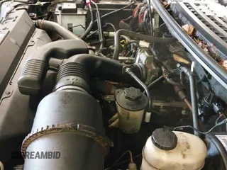 ✅ 2008 Ford F-150 XL • VIN: 1FTRF12WX8KD87105 • Lot: 43648160. Listed on IAAI with 87,446 mi. Free auction sales archive from the USA and detailed vehicle history report at DreamBid. Image 12.