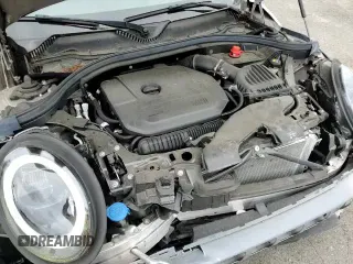 ✅ 2022 MINI Clubman Cooper S • VIN: WMWXJ1C08N2R10047 • Lot: 61104775. Wystawiony na Copart z przebiegiem 8 503 mil. Bezpłatny archiwum sprzedaży aukcyjnych z USA i szczegółowy raport historii pojazdu na DreamBid. Zdjęcie 13.