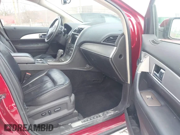✅ 2014 Lincoln MKX • VIN: 2LMDJ8JK2EBL06393 • Lot: 41646903. Wystawiony na IAAI z przebiegiem 118 394 mil. Bezpłatny archiwum sprzedaży aukcyjnych z USA i szczegółowy raport historii pojazdu na DreamBid. Zdjęcie 5.
