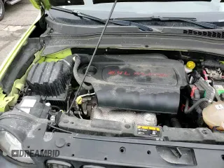 ✅ 2018 Jeep Renegade Sport • VIN: ZACCJBAB2JPH38982 • Lot: 86540875. Listed on Copart with 71,637 mi. Free auction sales archive from the USA and detailed vehicle history report at DreamBid. Image 15.