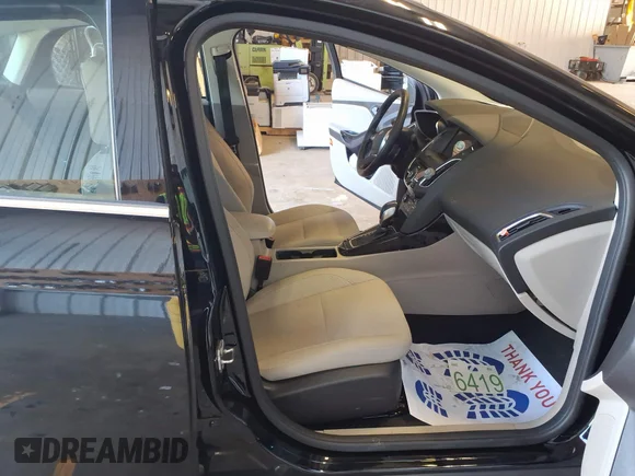 ✅ 2016 Ford Focus Electric • VIN: 1FADP3R44GL396162 • Lot: 45158844. Listed on IAAI with 4,608 mi. Free auction sales archive from the USA and detailed vehicle history report at DreamBid. Image 5.