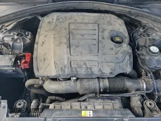 ✅ 2018 Land Rover Range Rover Velar S • VIN: SALYB2RX5JA749776 • Lot: 56505575. Listed on Copart with 125,256 mi. Free auction sales archive from the USA and detailed vehicle history report at DreamBid. Image 13.