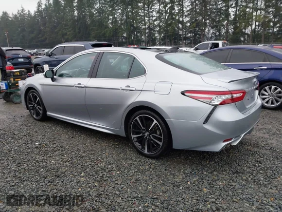 ✅ 2018 Toyota Camry XSE • VIN: 4T1B61HK0JU042967 • Lot: 44072103. Wystawiony na IAAI z przebiegiem 78 091 mil. Bezpłatny archiwum sprzedaży aukcyjnych z USA i szczegółowy raport historii pojazdu na DreamBid. Zdjęcie 3.