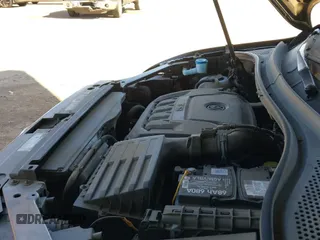 ✅ 2019 Volkswagen Tiguan SE • VIN: 3VV2B7AX8KM164699 • Lot: 43345517. Wystawiony na IAAI z przebiegiem 72 312 mil. Bezpłatny archiwum sprzedaży aukcyjnych z USA i szczegółowy raport historii pojazdu na DreamBid. Zdjęcie 19.