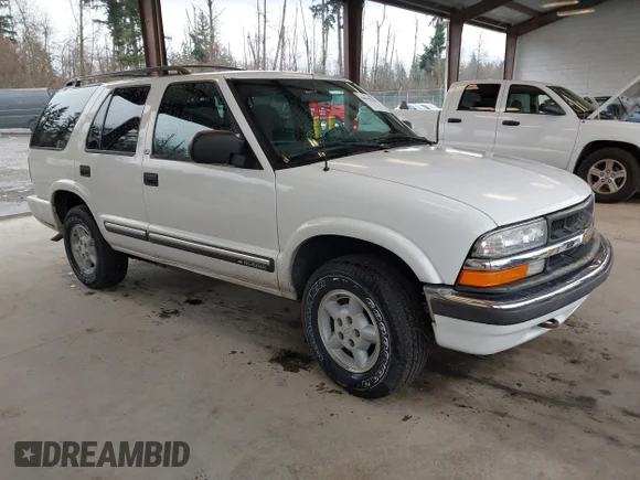 ✅ 2001 Chevrolet Blazer LT • VIN: 1GNDT13W812206341 • Lot: 44551378. Listed on IAAI with 87,648 mi. Free auction sales archive from the USA and detailed vehicle history report at DreamBid. Image 1.