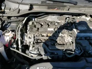 ✅ 2022 Toyota Corolla Cross LE • VIN: 7MUCAABG6NV011556 • Lot: 86860385. Listed on Copart with 76,445 mi. Free auction sales archive from the USA and detailed vehicle history report at DreamBid. Image 16.