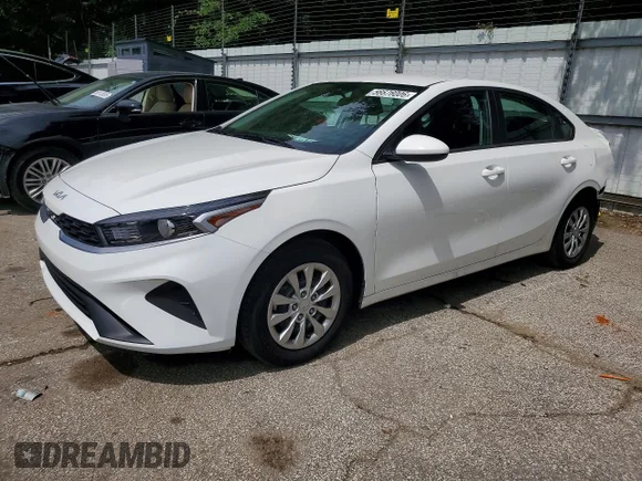 ✅ 2024 Kia Forte LXS • VIN: 3KPF24AD2RE821098 • Lot: 56676006. Wystawiony na Copart z przebiegiem 12 903 mil. Bezpłatny archiwum sprzedaży aukcyjnych z USA i szczegółowy raport historii pojazdu na DreamBid. Zdjęcie 1.