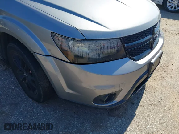 ✅ 2019 Dodge Journey SE • VIN: 3C4PDCBBXKT798161 • Lot: 44238929. Wystawiony na IAAI z przebiegiem 130 302 mil. Bezpłatny archiwum sprzedaży aukcyjnych z USA i szczegółowy raport historii pojazdu na DreamBid. Zdjęcie 6.