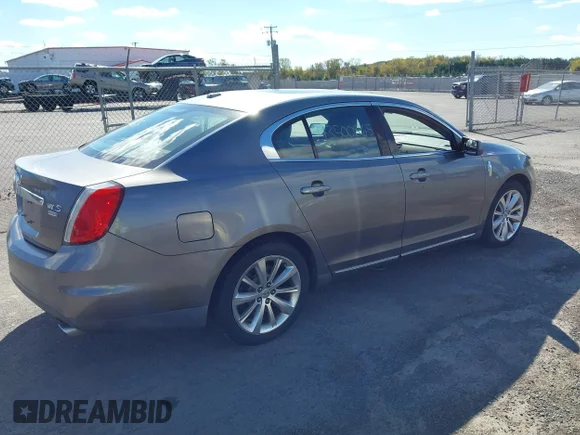 ✅ 2011 Lincoln MKS • VIN: 1LNHL9ER8BG602592 • Lot: 43500865. Wystawiony na IAAI z przebiegiem 101 925 mil. Bezpłatny archiwum sprzedaży aukcyjnych z USA i szczegółowy raport historii pojazdu na DreamBid. Zdjęcie 4.